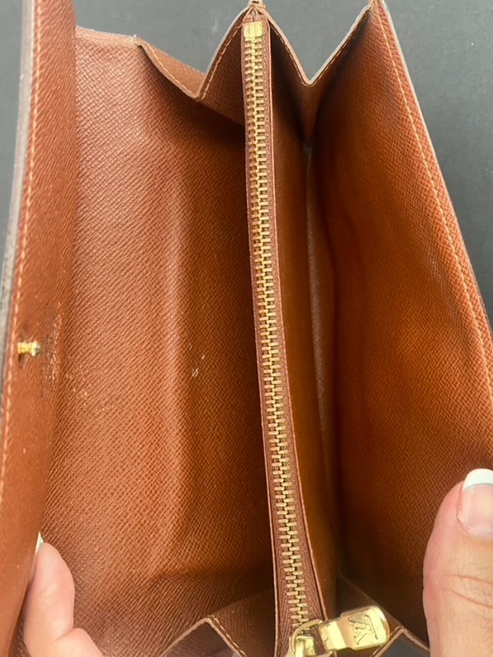 Louis Vuitton Monogram Sarah Wallet - Picture 13 of 16